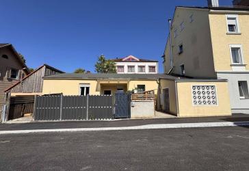 Katip | Kapitalanlage mit einem Bungalow und zwei Gewerbeeinheiten (Büro -Praxis/ Gastro) im Paket