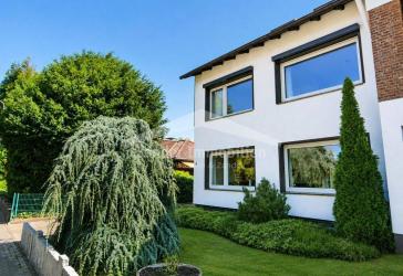 Reihenendhaus mit vielseitigem Wohnkonzept in Lintorf