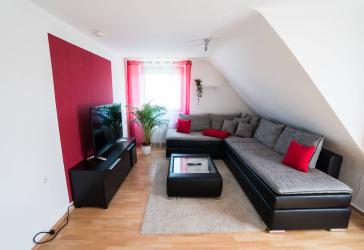 Möblierte 3 Zimmer Maisonett Wohnung mit Dachstudio in Leinfelden