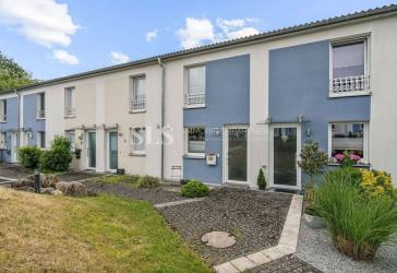 Neuwertiges Reihenhaus in WEG-Anlage mit Garten in Korschenbroich