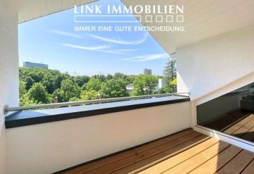 Sonnig und Naturnah: Attraktive 3-Zi.-Dachgeschosswohnung mit Einzelgarage und Weitblick