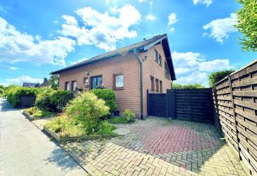 Freistehendes Einfamilienhaus mit Anliegerwohnung in begehrter Lage von Hilden-Süd