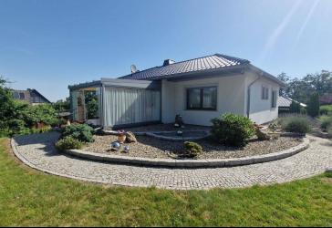 TOP - GEPFLEGTER Bungalow mit TRAUM Garten