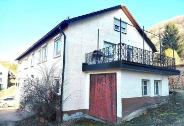 Großzügige 5,5-Zimmer-Wohnung mit Terrasse & Garage in Schwäbisch Gmünd