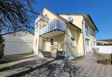Nähe Südstadtpark ... Großzügige Doppelhaushälfte mit Einliegerwohnung und Doppelgarage