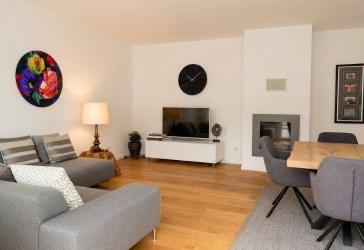 Modernisierte 3-Zimmer-Wohnung mit zwei Balkonen & Gas-Kamin im begehrten Essen- Rüttenscheid (Provisionsfrei vom Eigentümer)
