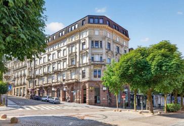 Im Herzen von Baden-Baden: Balkon, Aufzug, repräsentatives Wohnhaus