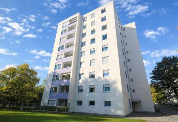 Attraktive, renovierte 3-Zimmer-Wohnung mit Balkon und Weitblick