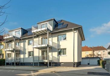 Erstbezug nach Sanierung: Stilvolle 3-Zimmer-Wohnung in Top-Lage