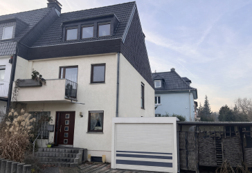 Ihr neues Zuhause: Reihenendhaus in Offenbach mit Garten & Garage !