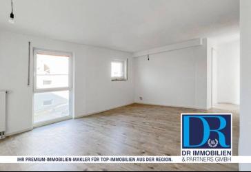 Mitten in der City: 2-Zimmer-Whg mit Duplex-Stellplatz und Südbalkon!