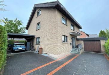 Familiendomizil mit energetischem Komfort, Keller, Garage und Carport in ruhiger Lage von Lippstadt!