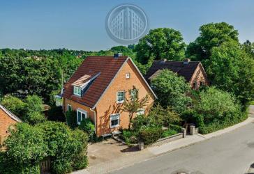 Kapitalanlage! gepflegtes Einfamilienhaus über 3 Etagen in Lüneburger Innenstadtnähe