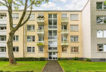 Frechen-Königsdorf, gepflegte 2-Raumwohnung mit Balkon und Tiefgaragenstellplatz in ruhiger Lage.