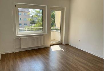 ?Schöne 2-Zimmer-Wohnung mit Tageslichtbad und Balkon in Hanau-Großauheim zu vermieten