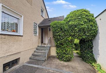 Stolberg - gepflegte Doppelhaushälfte mit großem Grundstück und Ausbaupotenzial auf dem Donnerberg