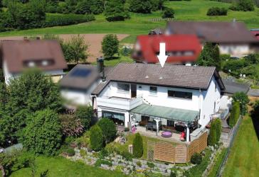 Großzügiges Wohnhaus in Klosterreichenbach mit zwei Garagen zu verkaufen
