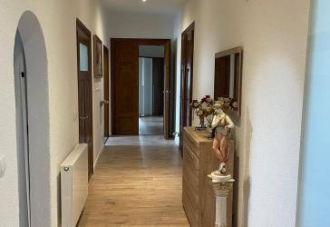 Geräumige 4-Zimmer Wohnung in schöner Wohnlage von Döbeln