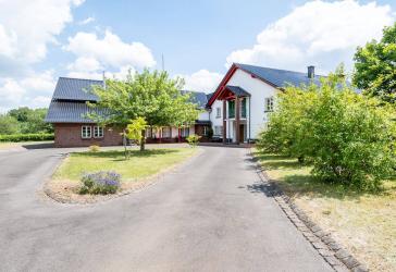 Freistehendes Anwesen in Mehren I Private Lage