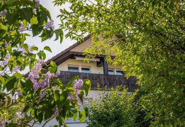 Provisionsfrei: Modernisierte 3-Zimmer-Eigentumswohnung mit großer Loggia in Scherenbostel in der Wedemark