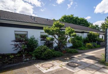 Bungalow-artiges Reihenhaus barrierefrei und mit perfekter Anbindung