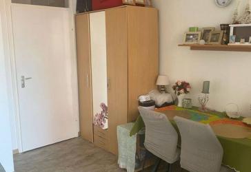 Stilvolle, vollst. renovierte 1-Raum-Wohnung mit geh. Innenausstattung mit Balkon und EBK in Neuss
