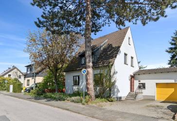 SELTENE GELEGENHEIT: Freistehendes EFH mit zusätzlichem Baugrundstück auf insg. 1134 m²