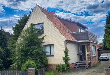 Großzügige 3,5-Zimmer-Wohnung mit zwei Balkonen - sofort bezugsfrei