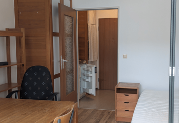 Möbliertes Appartement mit Balkon in Regensburg Süd/Ost nähe St. Josef Krankenhaus günstig gelegen zur Uni