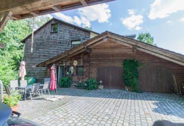 Passau-Rittsteig: Einfamilienhaus, Baujahr 1970 Waldrandlage, Renovierung notwendig
