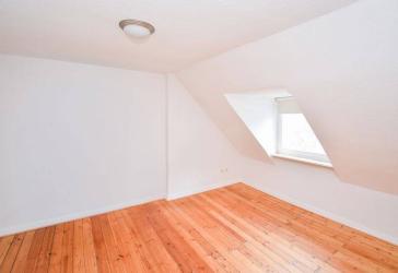 Charmante Dachgeschosswohnung in zentraler Lage von Paderborn!