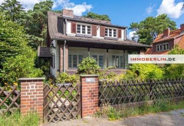 IMMOBERLIN.DE - Toplage! Kleine charmante Villa mit Tiefgarage & Gartenidyll