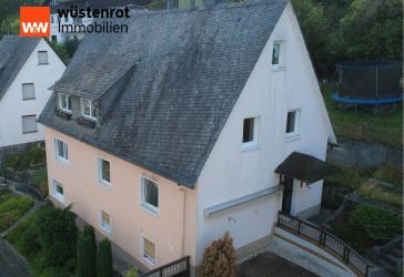 teilsaniertes Mehrgenerationenhaus