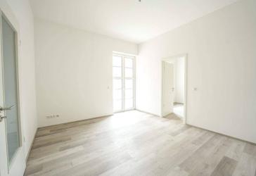 Große moderne Wohnung zum Erstbezug