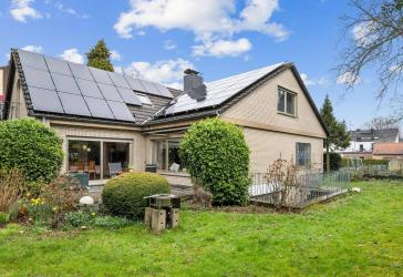 Großzügiges & charmantes Einfamilienhaus in ruhiger Lage