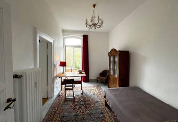 Möbliertes Zimmer ca. 12qm in 3 Zimmer Wohnung
