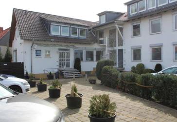 BÜROFLÄCHEN MIT PARKPLÄTZEN IN GÜNSTIGER LAGE