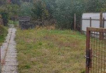 *Großzügiges Baugrundstück am Waldrand zu verkaufen*!