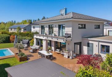 Exklusives Wohnen in Horgenzell - Modernes Einfamilienhaus mit ELW in kinderfreundlicher Wohnlage