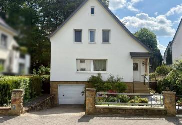 Gepflegtes Einfamilienhaus in naturnaher Lage von Bielefeld-Quelle mit lebenslangem Wohnrecht
