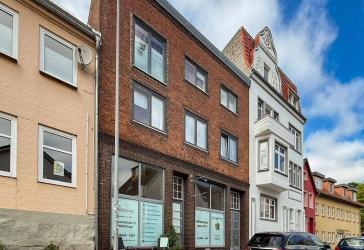 Saniertes und gepflegtes Wohn- und Geschäftshaus als Kapitalanlage