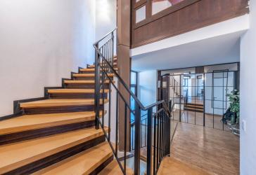 Architektur mit Geschichte - Lichtdurchflutetes Wohnen mit Loft- und Studioflair