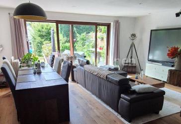 Möbliertes 5 Zimmer Reihenhaus zum Wohnen auf Zeit in Hamburg-Langenhorn