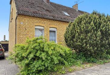 Ideal für kleine Familien - Doppelhaushälfte mit 5 Zimmern und Naturblick für Macher in Zahna