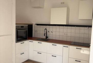 Gemütliche 2-Zimmer-Wohnung mit moderner Wohnküche & weißem Wannenbad - ruhig zum Innenhof