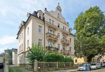 Löbtau, im Hochparterre: Wanne & Dusche + Stellplatz