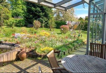 Frdbg.Langschede Nähe Sonnenbergschule:Großzügiges Familiendomizil mit großem Garten und zwei Garage