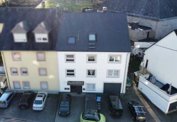 Stabile Mieten, starke Perspektive - Mehrfamilienhaus als Kapitalanlage in Kenn