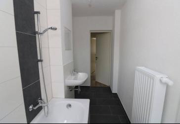 Ländlich wohnen, modern leben - charmante 3-Raum-Wohnung im Grünen!!!