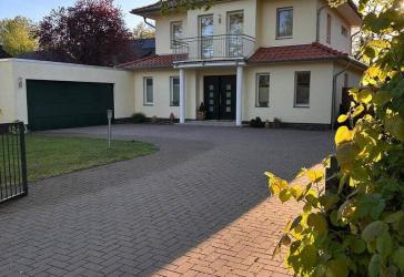 Exklusive Villa in sonniger Südwestlage mit einzigartigem Grundstück